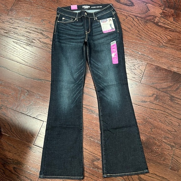 Levi's Denim - DENZIEN From LEVI’S Women’s Dark Wash Stretchy Mid-Rise Modern Boot Cut Jeans